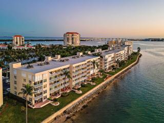 Bahia Vista NEW Listing 2BD 2BA - 3