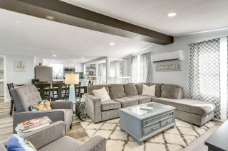 Galveston Getaway with Yard and Walk to Beach - 9
