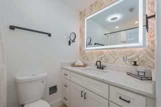 Unit C Beachwalk Pool Access Sauna Mini Golf - 5