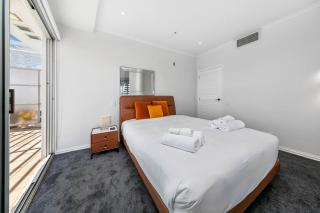 QV Stays Waterfront 2 Bed 2 Bath at Princes Wharf - 8
