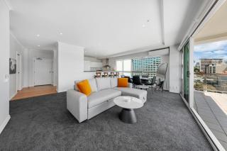 QV Stays Waterfront 2 Bed 2 Bath at Princes Wharf - 4