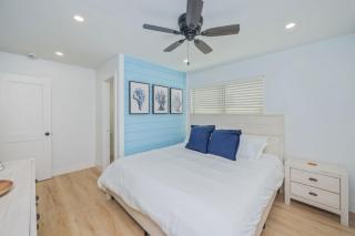 Unit E Beachwalk Pool Access Sauna Mini Golf - 3