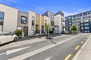Modern Townhouse - Parking - Backyard nr Ponsonby - 8