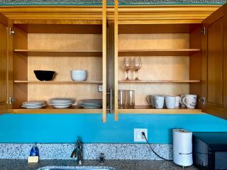 Royal Kuhio 1706 - Spacious Studio with Stunning Diamond Head City Views in the Heart of Waikiki! - 2