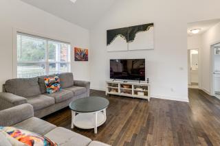 Hot Tub and Yard Temptation Stays Home in Roanoke - 5