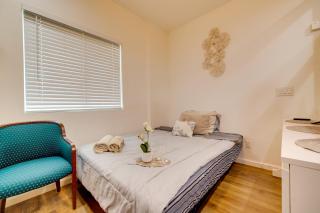 Work and Play! Studio Retreat 2 Mi to Dtwn Riverside - 6