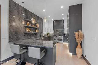 Luxury Home mins from Downtown CDA - 8