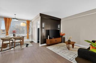 Metro Close - Relax Suite with Massage Chair and Parking - 2