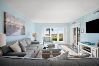 Oceanfront Villa, No Stairs, Pool, Patio, Steps to Coligny - 0