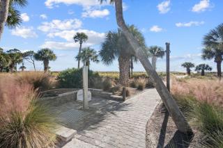 Oceanfront Villa, No Stairs, Pool, Patio, Steps to Coligny - 3