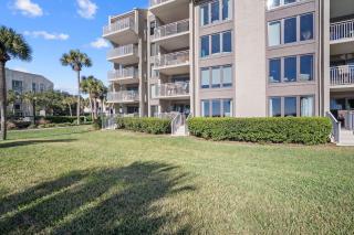 Oceanfront Villa, No Stairs, Pool, Patio, Steps to Coligny - 2