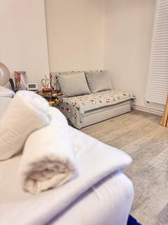 Erwin s Studio Sky View - 6