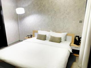 Bright & Cozy 1BR in Business Bay with Skyline Views - 0