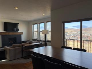Retreat at Jordanelle 924 4BD Amazing Amenities - 5