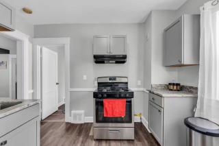 Bright 2BR South Hills - Old Brooklyn Home - 3