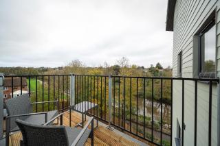 The Roost Group - 2 Bed Riverside Apartments - 6