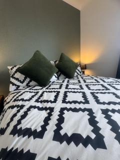 Lake District Fully Furnished Home - 3