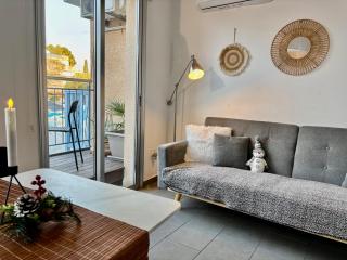 Modern Apt in Paphos Port - pool & 50 m to the sea - 0