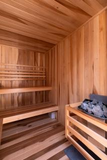 Artra, Modern Comfort with pool views - 8