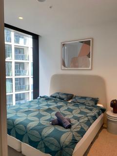 CBD Premium location at landmark stadium w Balcony - 0