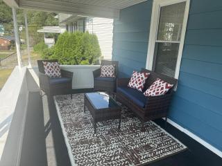 Cozy 3 4 BR Home Ideal for Family - 4