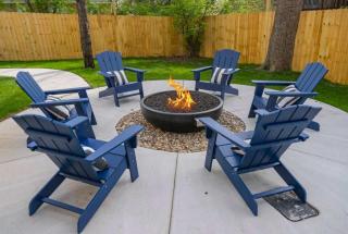 Custom Home Office Suite Game Room & Fire pit - 9