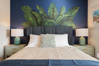 New 10-bedroom Luxury Retreat, Private Pool and Spa, Near Disney and Orlando - 1