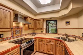 A Spectacular Retreat with Amazing Mountain Views! - 4