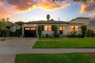 Spacious 4BR Games Workspace Outdoor Fun - 8