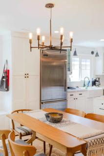 Spacious 4BR Games Workspace Outdoor Fun - 5