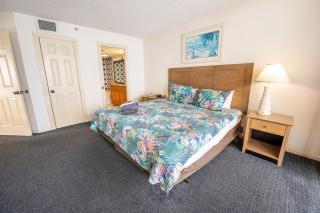 Contemporary 3BR Beach Colony Resort - Oceanfront! - 3