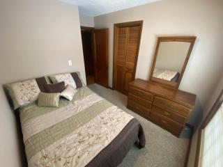 Cozy and Comfy Ski Chalet - 8