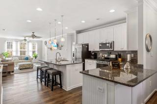 Old Canal Getaway Stay for 6 - 2