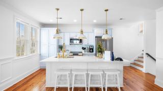 1 Block to Beach Newly Renovated 6BDR w Rooftop Views Sand Dune by AvantStay - 7