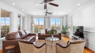 1 Block to Beach Newly Renovated 6BDR w Rooftop Views Sand Dune by AvantStay - 8