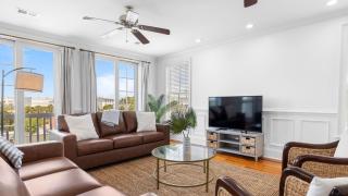 1 Block to Beach Newly Renovated 6BDR w Rooftop Views Sand Dune by AvantStay - 4