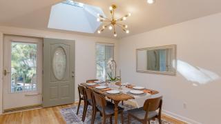 Conch Cottage by AvantStay Walk to Beach Deck Fireplace Outdoor Dining - 6