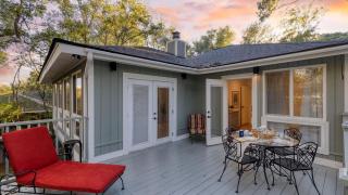 Conch Cottage by AvantStay Walk to Beach Deck Fireplace Outdoor Dining - 8