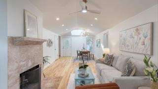 Conch Cottage by AvantStay Walk to Beach Deck Fireplace Outdoor Dining - 3