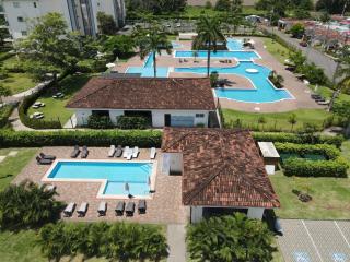 Luxury Oceanfront Penthouse w Loft and 2 Balconies - 2