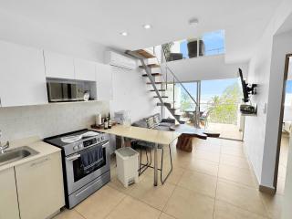 Luxury Oceanfront Penthouse w Loft and 2 Balconies - 1