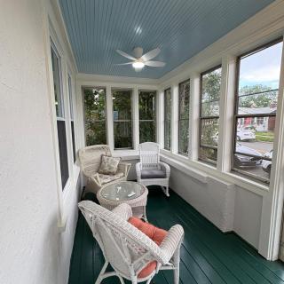 Quantico 3 BR SFH King Beds Game Room Walk to Train Station - 9