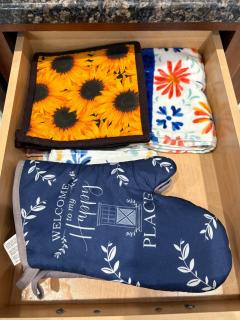 Quantico 3 BR SFH King Beds Game Room Walk to Train Station - 5