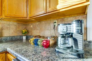 2 Mi to Stockton Lake Family Home with Grill - 3