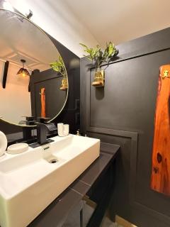 Tropical Getaway Caribbean Moon, from the Jungle to the Beach - 3