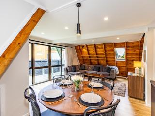 Peaks and Pines Chalet - Ohakune Holiday Home - 4