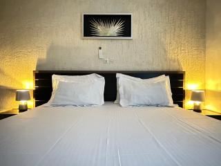 Appartement Cosy T2 deux salles d'eau Cocody Rivera Bonoumin - 0