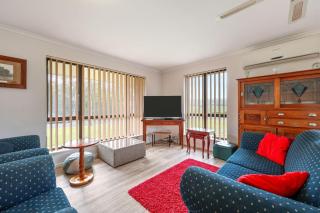 Pet Friendly in Port Elliot - 8