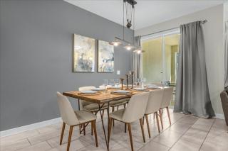 4 Bedrooms 3 Bathrooms Storey Lake 4820 Ls - 3