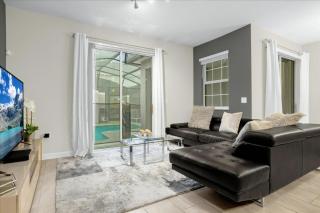 4 Bedroom 3 Bathroom Storey Lake 4821 Ml - 3